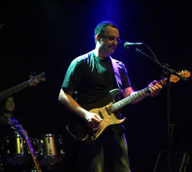 B Music bar - Skin Blues Trio