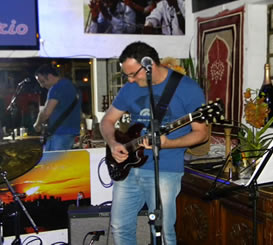 Manali - Skin Blues Trio